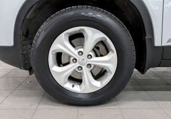 Подержанный автомобиль Kia Sorento 2014 года (18 фото)