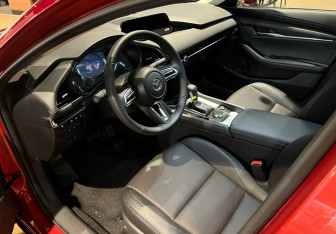 Новый Mazda 3 Sedan 2025 (10 фото)