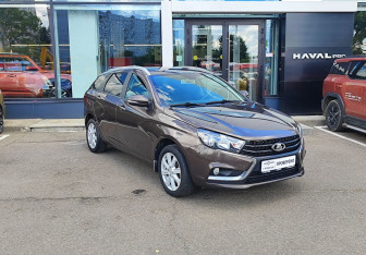 Подержанный автомобиль LADA (ВАЗ) Vesta Wagon 2021 года (3 фото)
