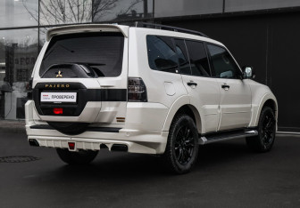 Подержанный автомобиль Mitsubishi Pajero 2019 года (4 фото)