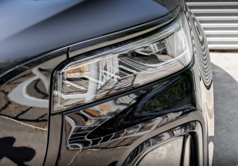 Подержанный автомобиль Hongqi HS5 2023 года (16 фото)