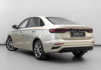 Подержанный автомобиль Geely Emgrand 2023 года (7 фото)