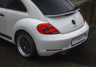 Подержанный автомобиль Volkswagen Beetle Hatchback 2013 года (19 фото)