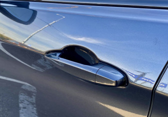 Подержанный автомобиль BMW X6 2014 года (19 фото)