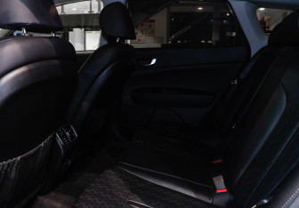 Подержанный автомобиль Kia Optima Wagon 2019 года (9 фото)