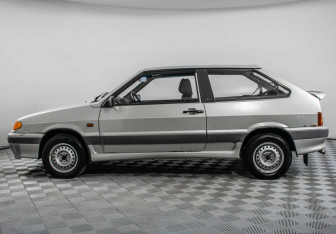 Подержанный автомобиль LADA (ВАЗ) 2113 2005 года (8 фото)