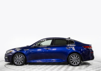Подержанный автомобиль Kia Optima Sedan 2019 года (9 фото)
