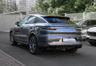 Подержанный автомобиль Porsche Cayenne 2019 года (6 фото)