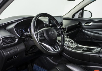 Подержанный автомобиль Hyundai Santa Fe 2021 года (11 фото)