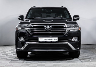 Подержанный автомобиль Toyota Land Cruiser Suv 2017 года (2 фото)