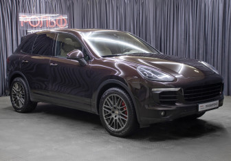 Подержанный автомобиль Porsche Cayenne 2016 года (3 фото)