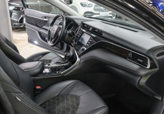 Подержанный автомобиль Toyota Camry Sedan 2020 года (11 фото)