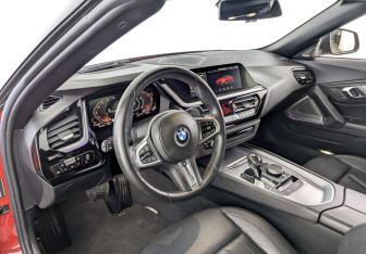 Подержанный автомобиль BMW Z4 Roadster 2019 года (15 фото)