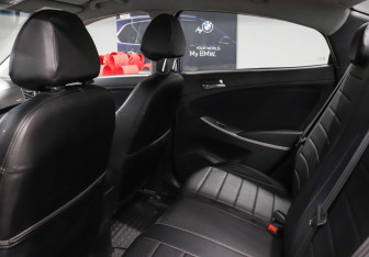 Подержанный автомобиль Hyundai Solaris Sedan 2014 года (8 фото)