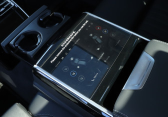 Новый Hongqi H9 2023 (27 фото)