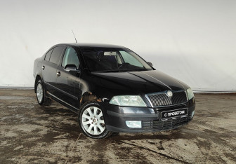 Подержанный автомобиль Skoda Octavia Liftback 2006 года (3 фото)