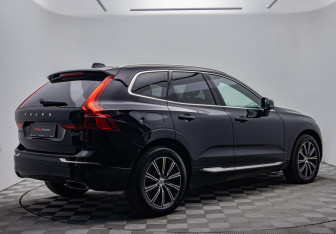 Подержанный автомобиль Volvo XC60 2021 года (5 фото)