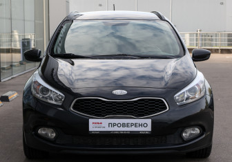Подержанный автомобиль Kia Ceed Wagon 2014 года (2 фото)
