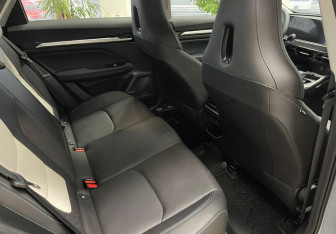 Подержанный автомобиль LIVAN S6Pro 2023 года (19 фото)