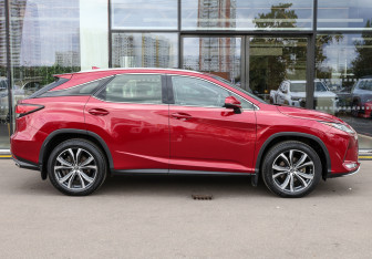 Подержанный автомобиль Lexus RX 2022 года (4 фото)
