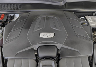 Подержанный автомобиль Porsche Cayenne 2018 года (9 фото)