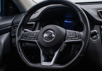 Подержанный автомобиль Nissan X-Trail 2019 года (14 фото)