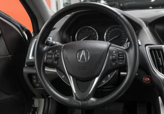 Подержанный автомобиль Acura TLX 2014 года (17 фото)