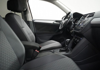 Подержанный автомобиль Volkswagen Tiguan 2017 года (12 фото)