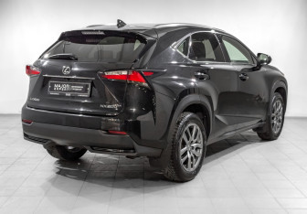 Подержанный автомобиль Lexus NX 2015 года (5 фото)