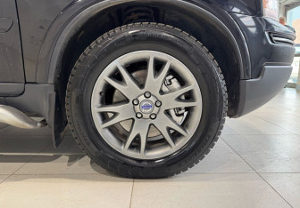 Подержанный автомобиль Volvo XC90 2008 года (18 фото)