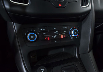 Подержанный автомобиль Ford Focus Wagon 2018 года (14 фото)