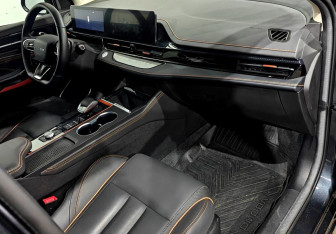 Подержанный автомобиль Omoda S5 GT 2024 года (11 фото)