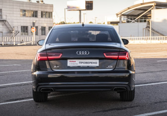 Подержанный автомобиль Audi A6 Sedan 2015 года (6 фото)
