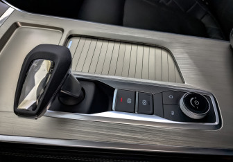 Подержанный автомобиль Exeed VX 2022 года (26 фото)