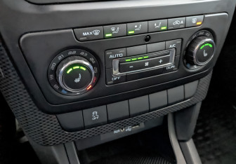 Подержанный автомобиль Skoda Yeti 2016 года (21 фото)