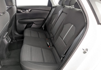 Подержанный автомобиль Kia Cerato Sedan 2019 года (12 фото)