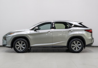 Подержанный автомобиль Lexus RX 2019 года (8 фото)