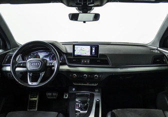 Подержанный автомобиль Audi Q5 2017 года (14 фото)