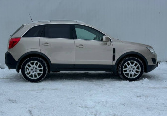 Подержанный автомобиль Opel Antara 2012 года (4 фото)