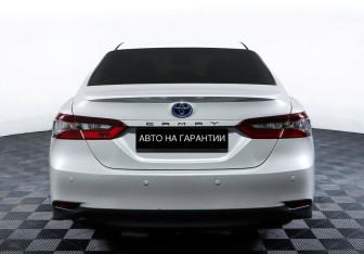 Подержанный автомобиль Toyota Camry Sedan 2022 года (6 фото)
