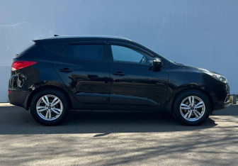 Подержанный автомобиль Hyundai ix35 2014 года (4 фото)