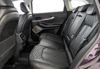 Подержанный автомобиль Exeed TXL 2022 года (17 фото)