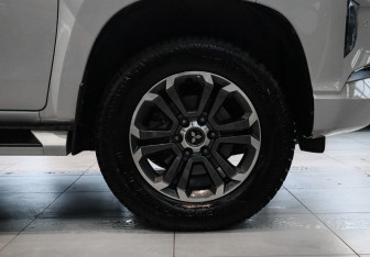 Подержанный автомобиль Mitsubishi L200 2023 года (26 фото)