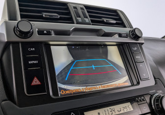 Подержанный автомобиль Toyota Land Cruiser Prado 2017 года (20 фото)