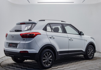 Подержанный автомобиль Hyundai Creta 2020 года (5 фото)