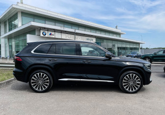 Подержанный автомобиль Geely Monjaro 2026 года (4 фото)