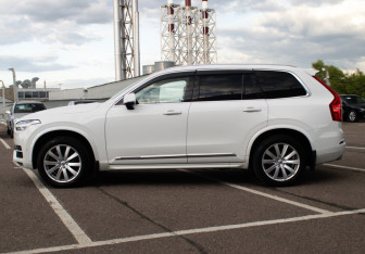Подержанный автомобиль Volvo XC90 2017 года (8 фото)