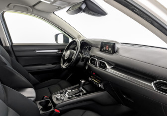 Подержанный автомобиль Mazda CX-5 2019 года (11 фото)