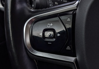 Подержанный автомобиль Volvo S90 2019 года (26 фото)