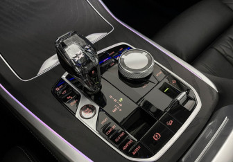 Подержанный автомобиль BMW X7 2021 года (17 фото)